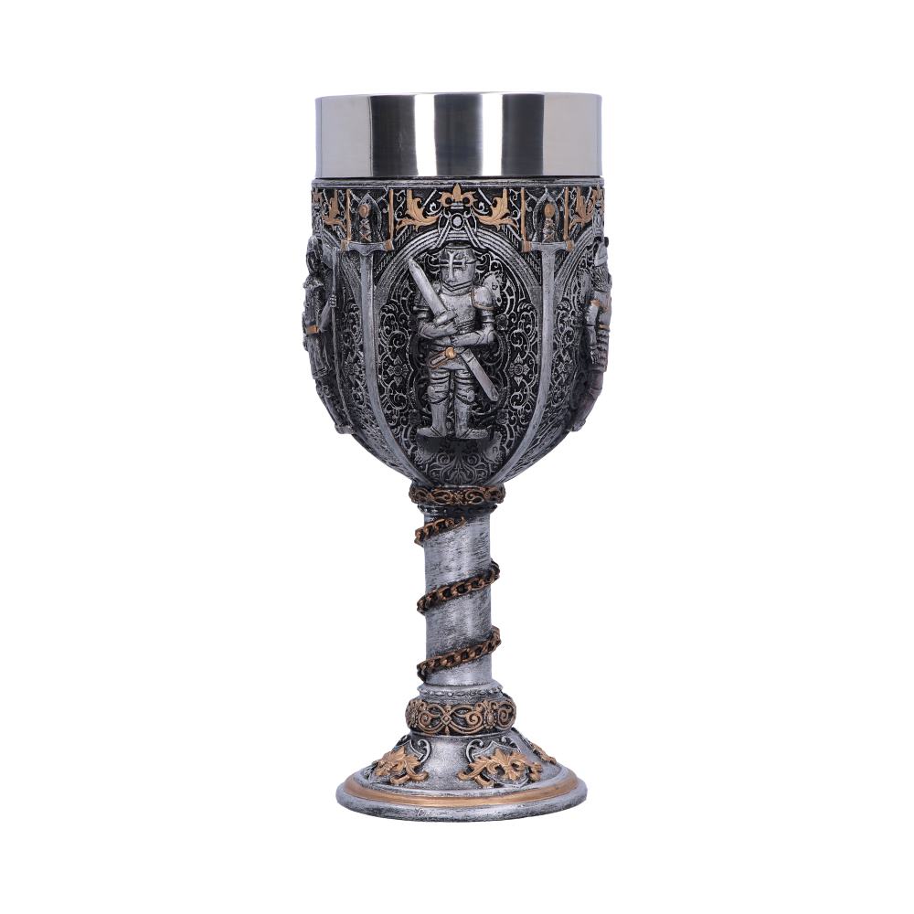 Featuring delicate knight detailing and a realistic chain design entwined around the cup.