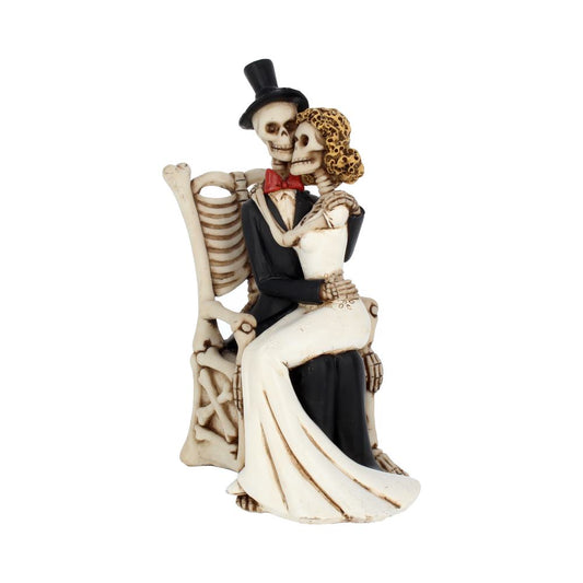 Nothing can separate these two lovers, not even death.