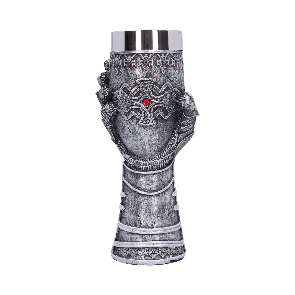 Show your enemies you mean business with this imposing Gauntlet goblet.