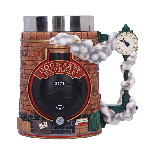 Sculpted Hogwarts Express and Platform 9 and 3 quarters design.