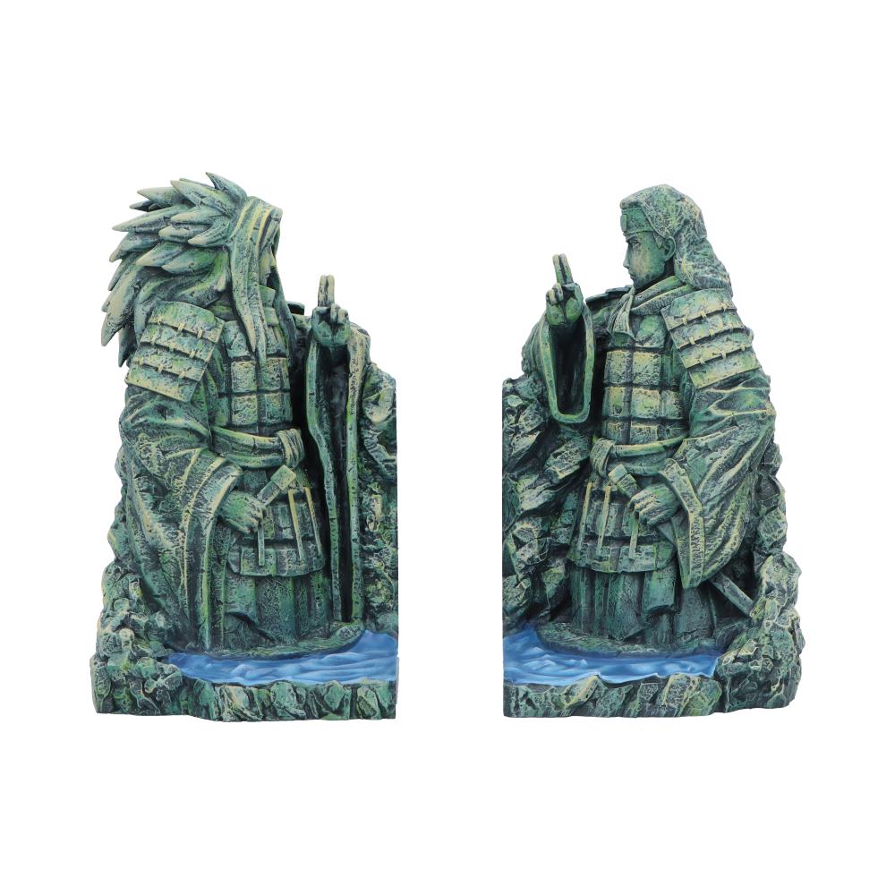 Highly Detailed Sculpture: Hand-painted with intricate detailing, this high-quality bookend set captures the powerful figures of Hashirama and Madara immortalized in the iconic The Final Valley.